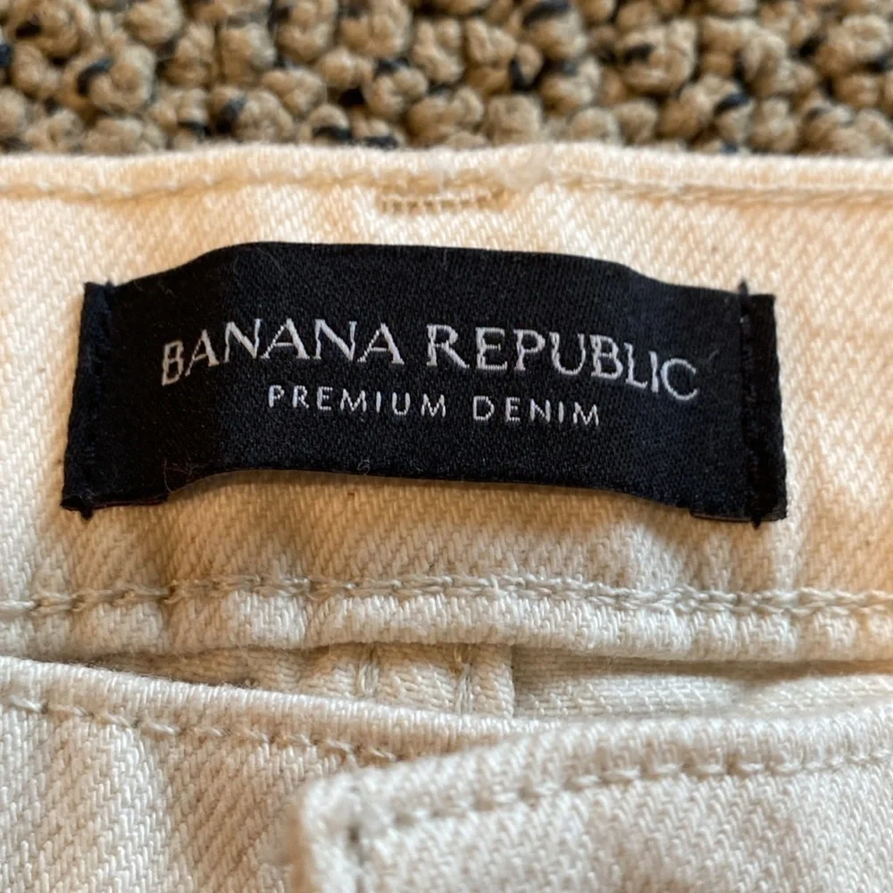 NWT Banana Republic Premium Denim Off White High Rise Straight Jean Size 24P